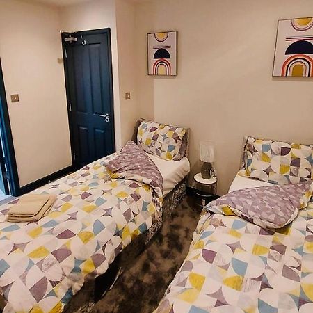 Green Lantern, Private En-Suite Double Bedroom Aveley Exterior photo