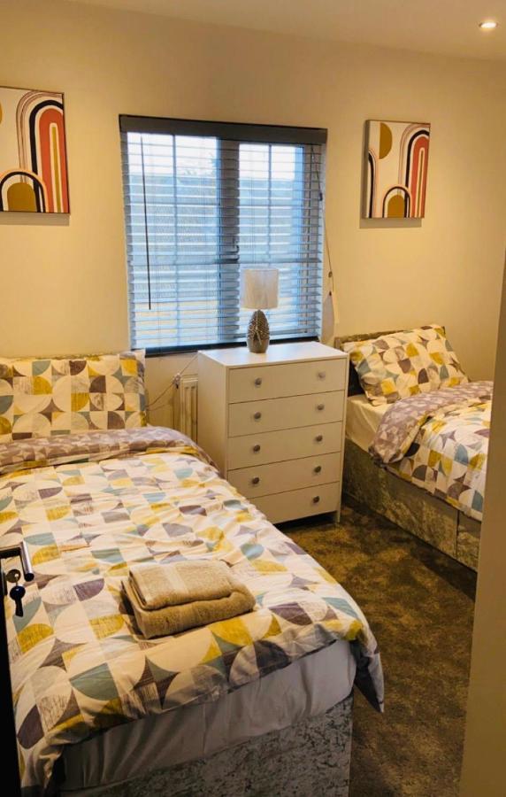 Green Lantern, Private En-Suite Double Bedroom Aveley Exterior photo