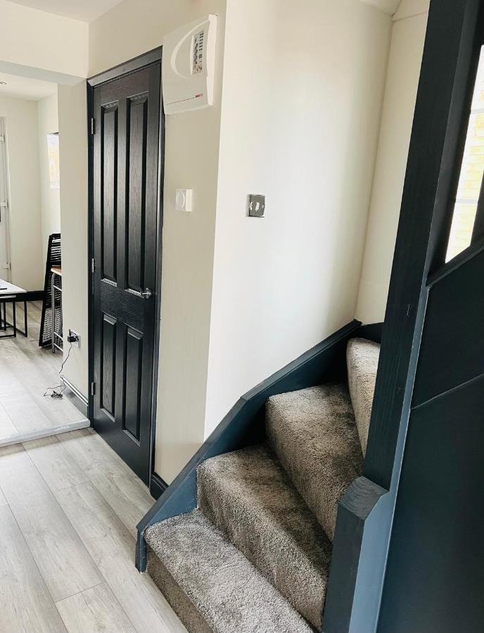 Green Lantern, Private En-Suite Double Bedroom Aveley Exterior photo